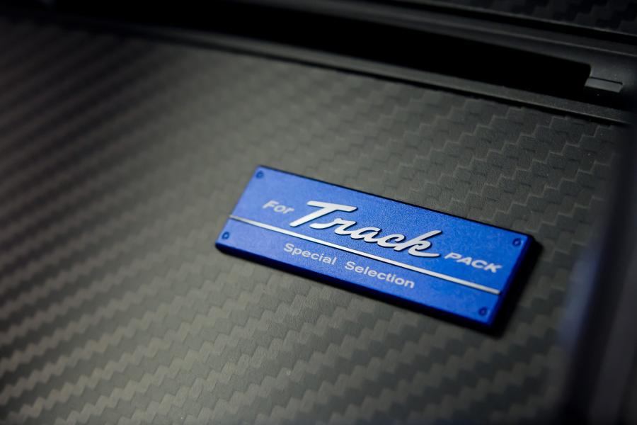  Nissan GT-R Track Pack 2012 года  (UK) (фото 7 из 20)